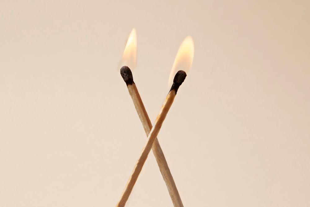 burning-wooden-matches-arrangement